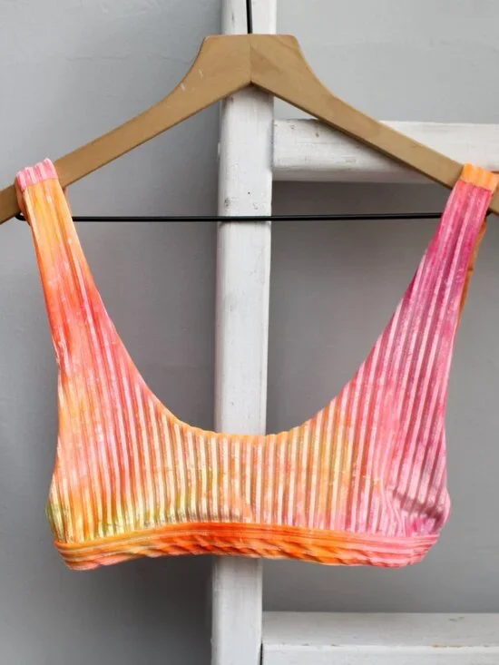 Dippin Daisys Pink Orange High-Rise Velvet Tie Dye Sunrise 2 Piece Bikini Small - Picture 3 of 15